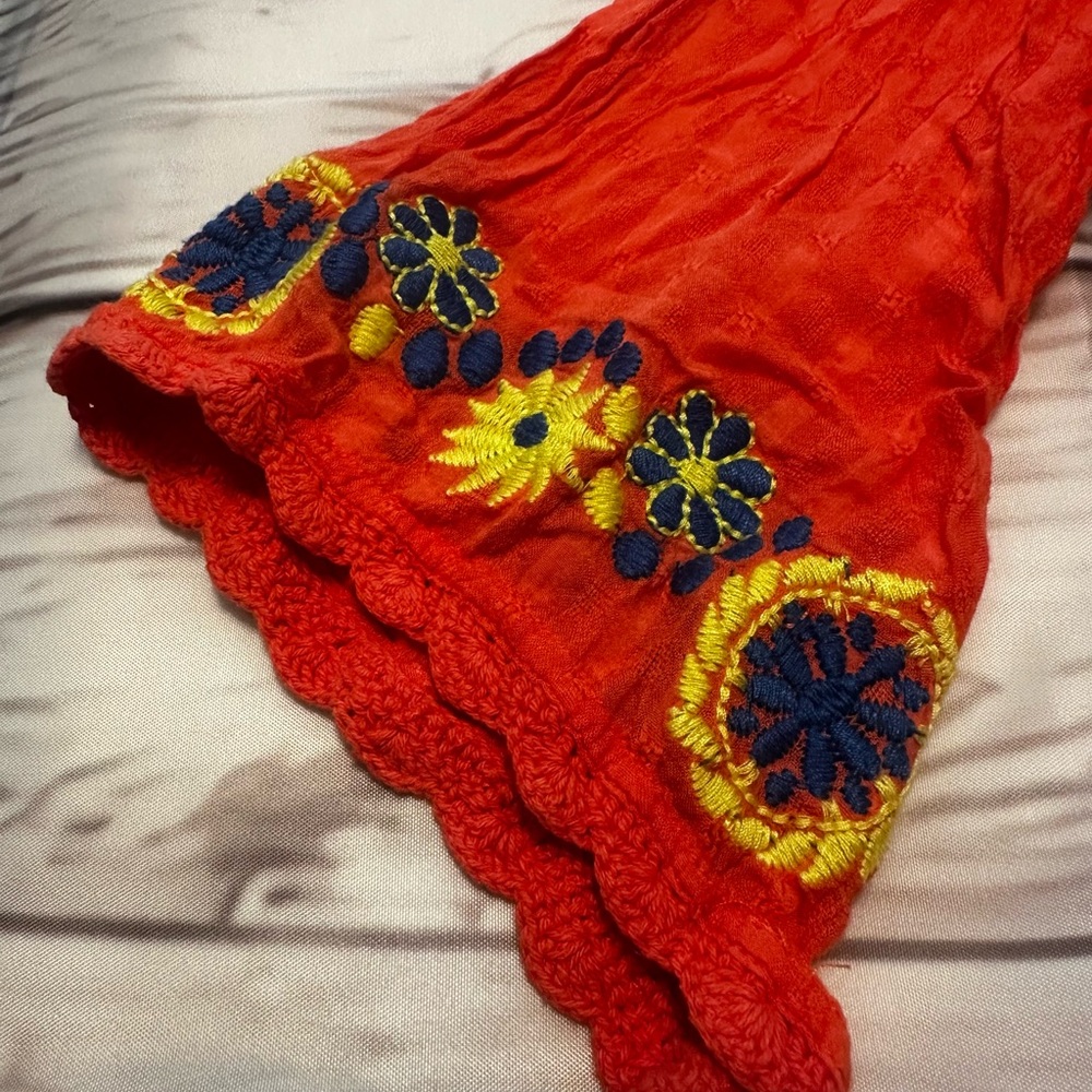 Umgee Coral Tunic / Dress (mini) with Blue and Yellow Embroidery Size Medium EUC - Picture 6 of 13